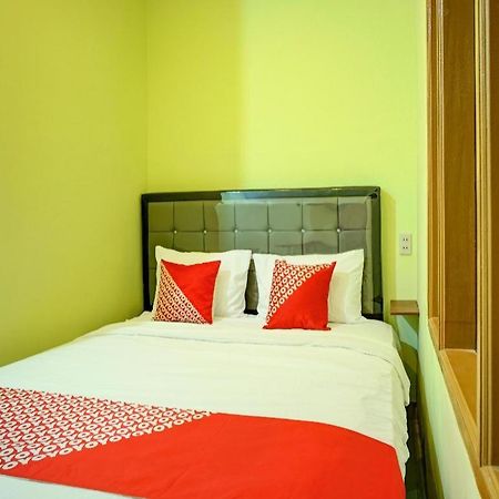 Hotel O Pudan Residence 2 Parapat Exterior photo