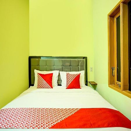 Hotel O Pudan Residence 2 Parapat Exterior photo